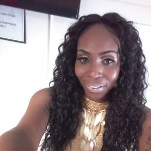 Meet your Posher, Denise